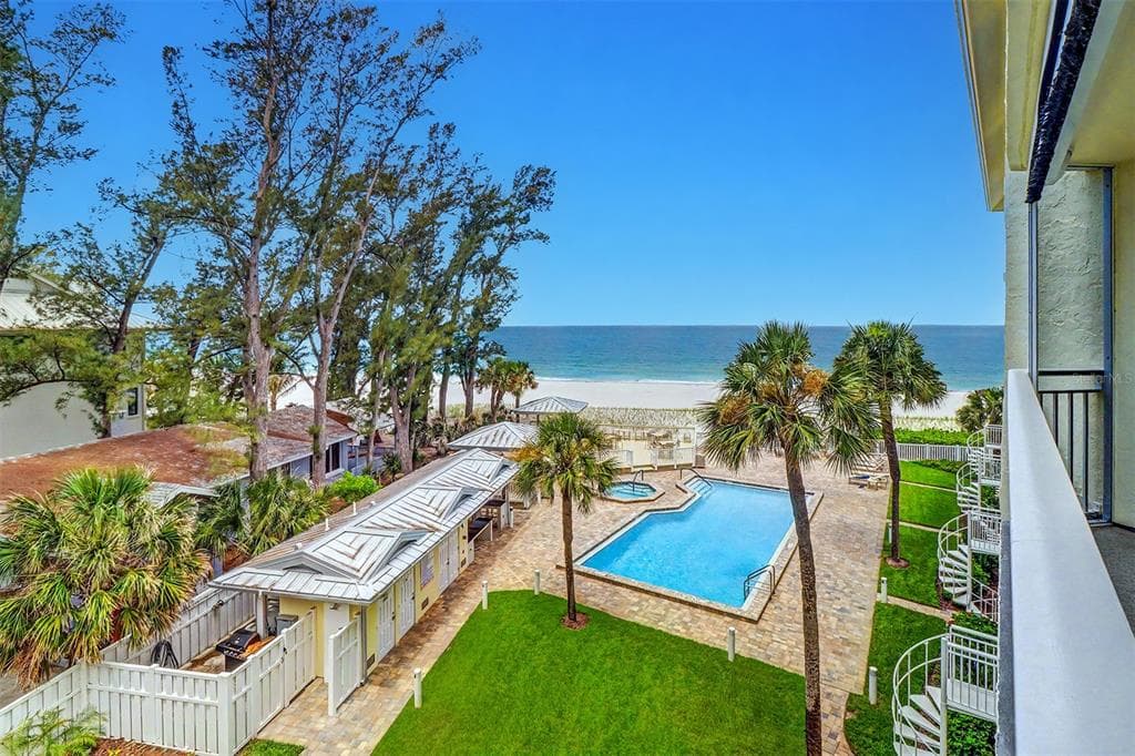 2504 GULF BOULEVARD 304 photo 12