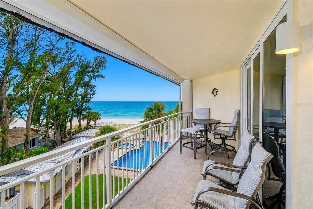 2504 GULF BOULEVARD 304 photo 1