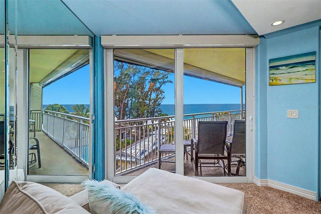 2504 GULF BOULEVARD 304 photo 5