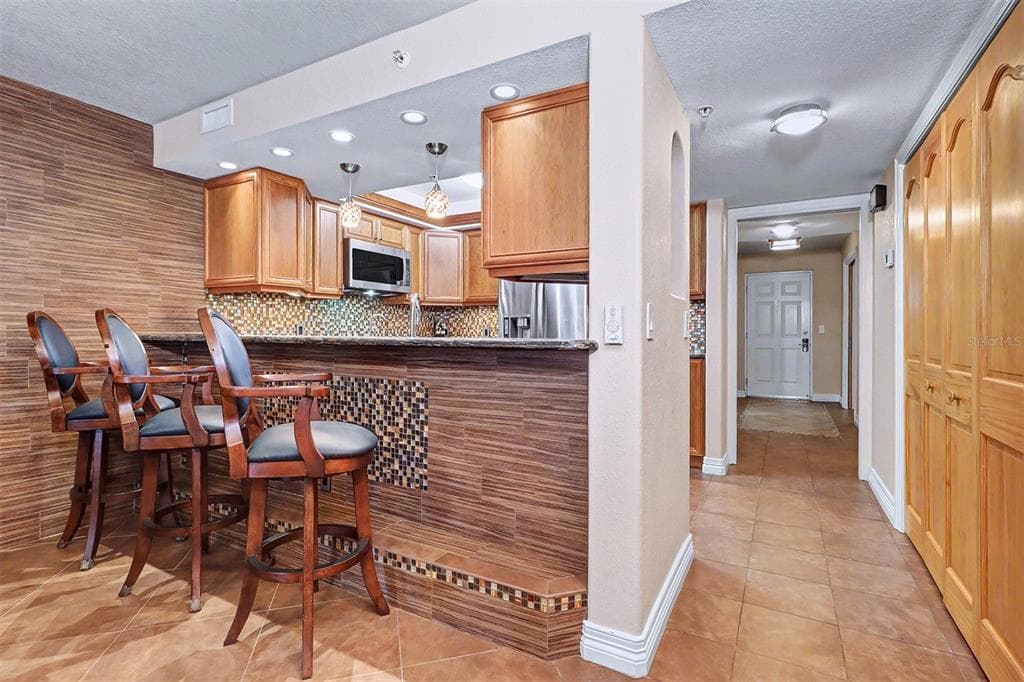 2504 GULF BOULEVARD 304 photo 20