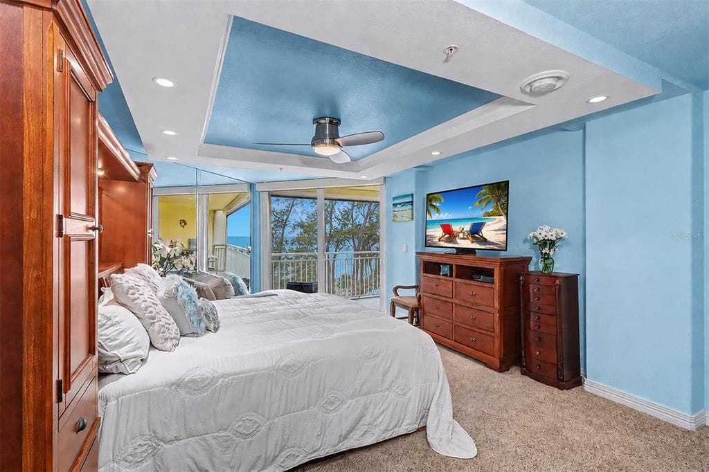 2504 GULF BOULEVARD 304 photo 24