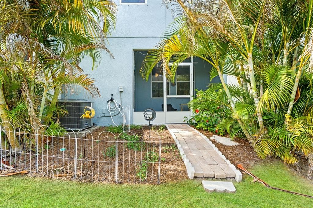 6612 CITRUS CREEK LANE photo 16