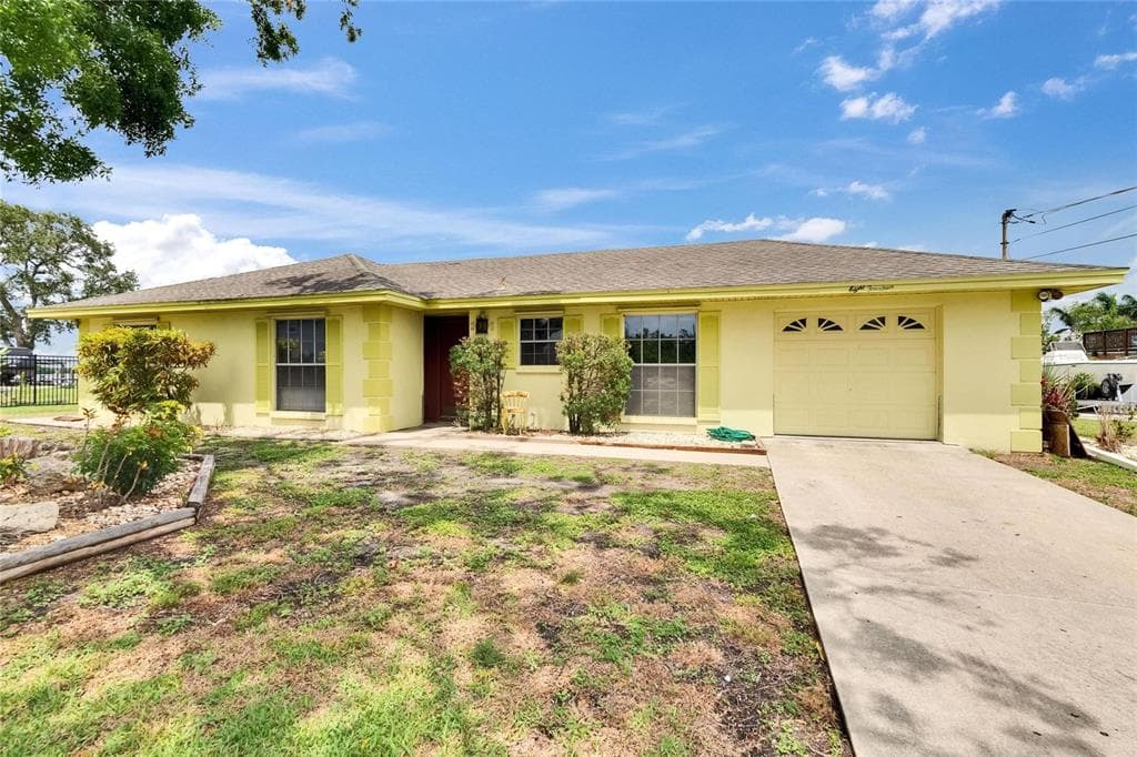 814 SEABREEZE DRIVE photo 3