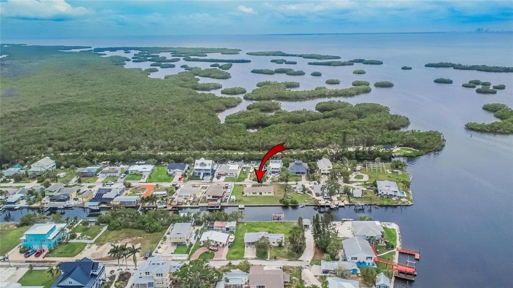 814 SEABREEZE DRIVE photo 1