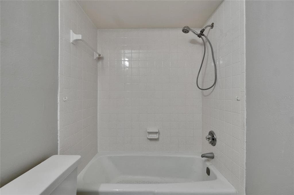 814 SEABREEZE DRIVE photo 20
