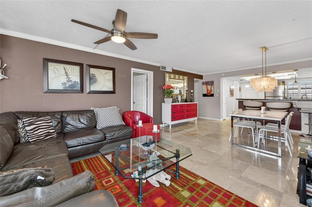 4811 SAXON DRIVE A-203 photo 3