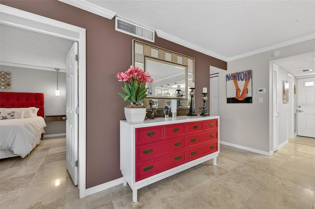 4811 SAXON DRIVE A-203 photo 4