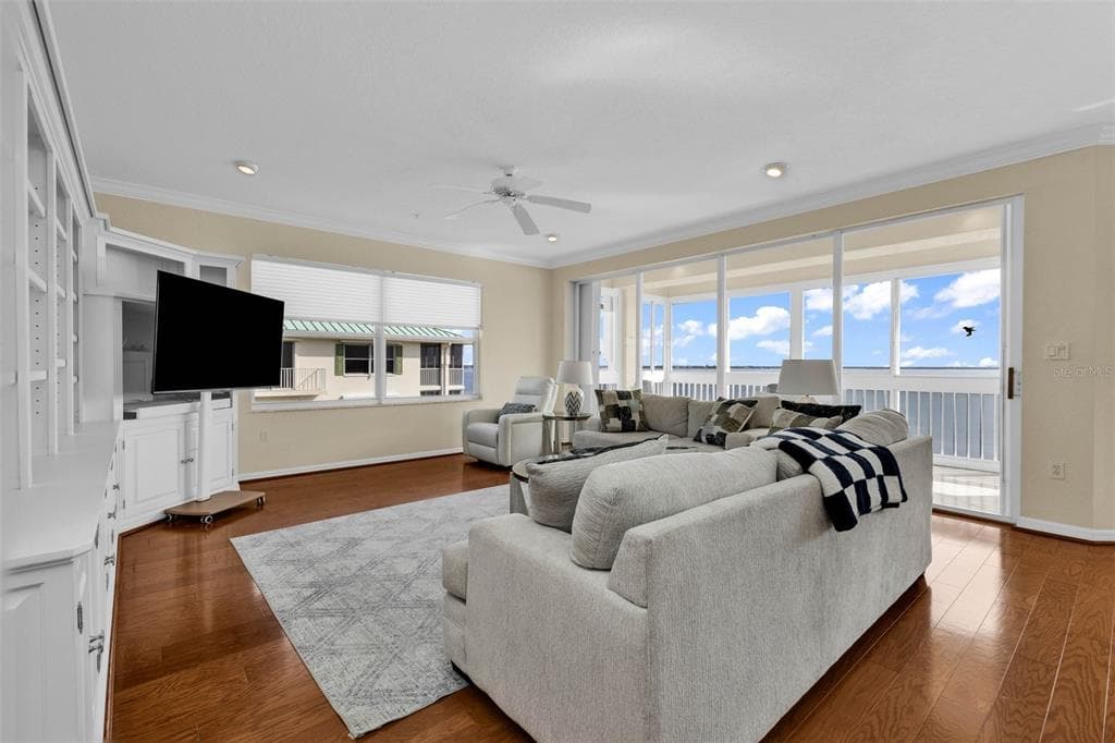 200 HARBOR WALK DRIVE 251 photo 6