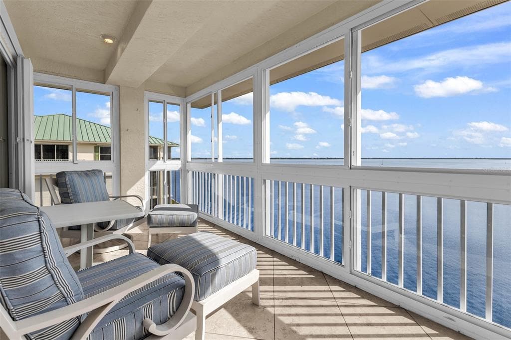 200 HARBOR WALK DRIVE 251 photo 7