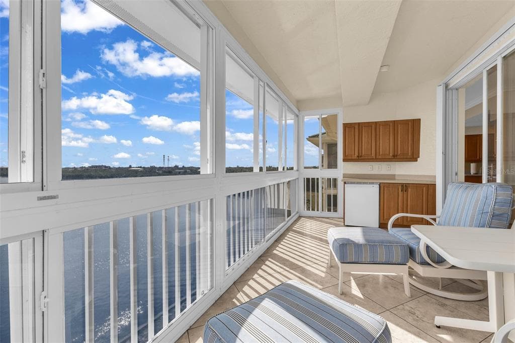 200 HARBOR WALK DRIVE 251 photo 9