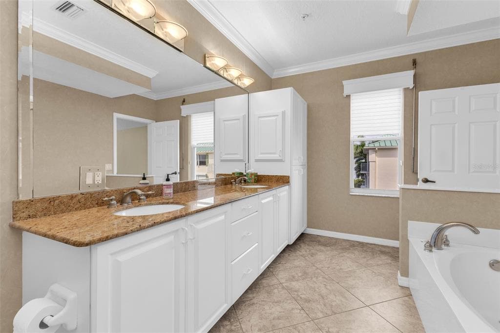 200 HARBOR WALK DRIVE 251 photo 24