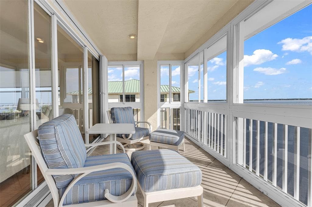 200 HARBOR WALK DRIVE 251 photo 8