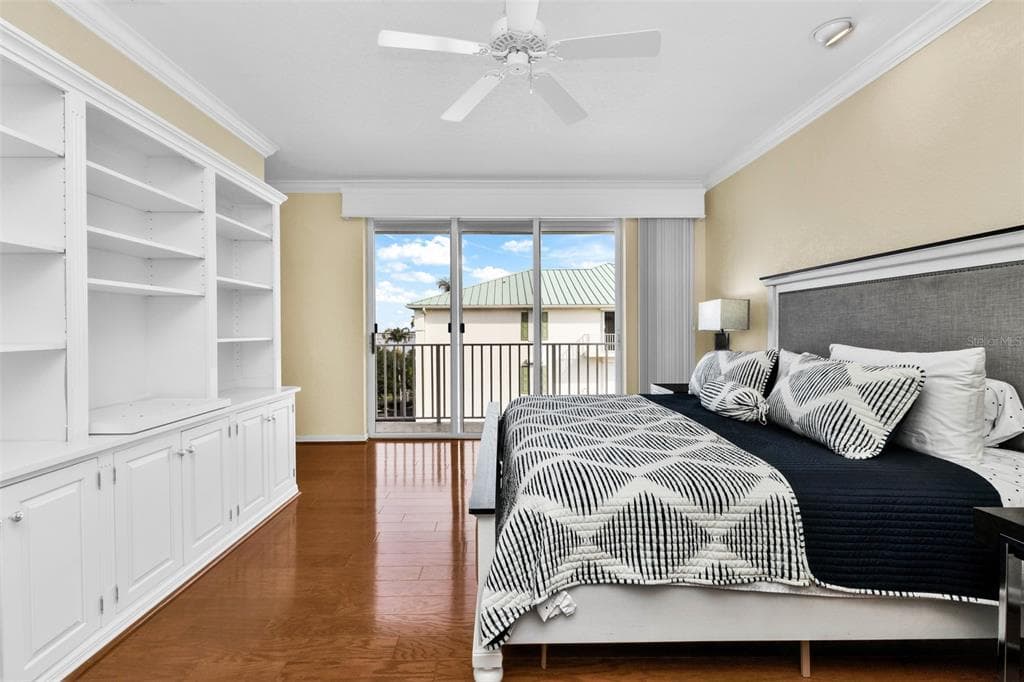 200 HARBOR WALK DRIVE 251 photo 21