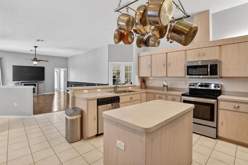 9363 TOOKE SHORE DRIVE photo 11