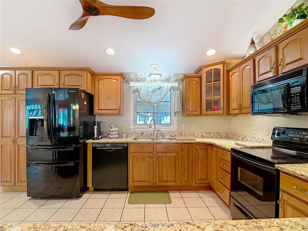 4703 CASSANDRA LANE photo 23