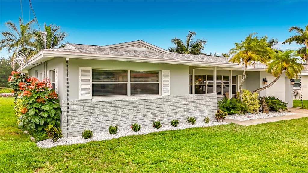 508 SHORE DRIVE photo 3