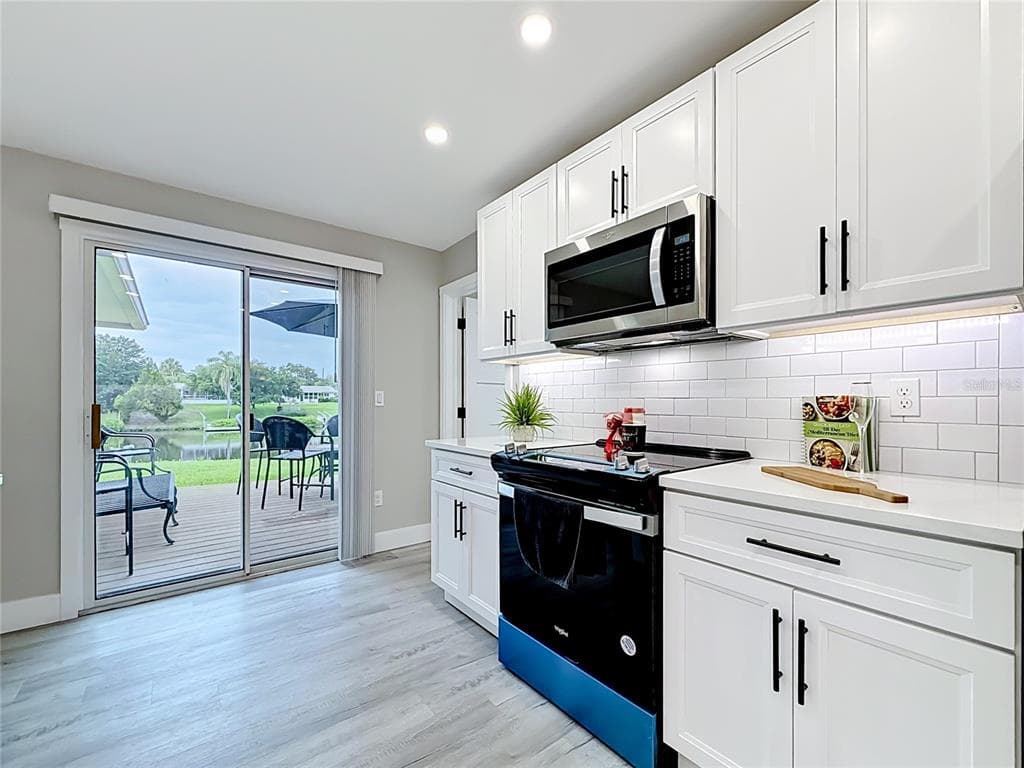 508 SHORE DRIVE photo 10