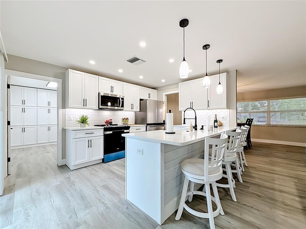 508 SHORE DRIVE photo 8