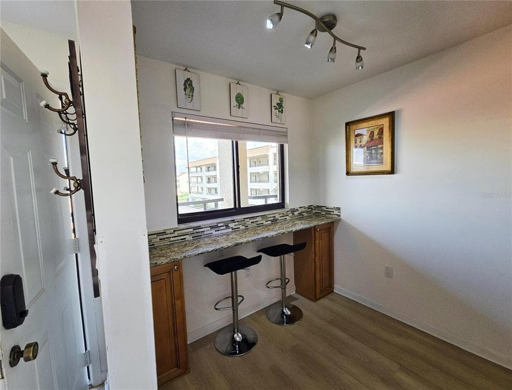 106 1ST STREET E 215 photo 21