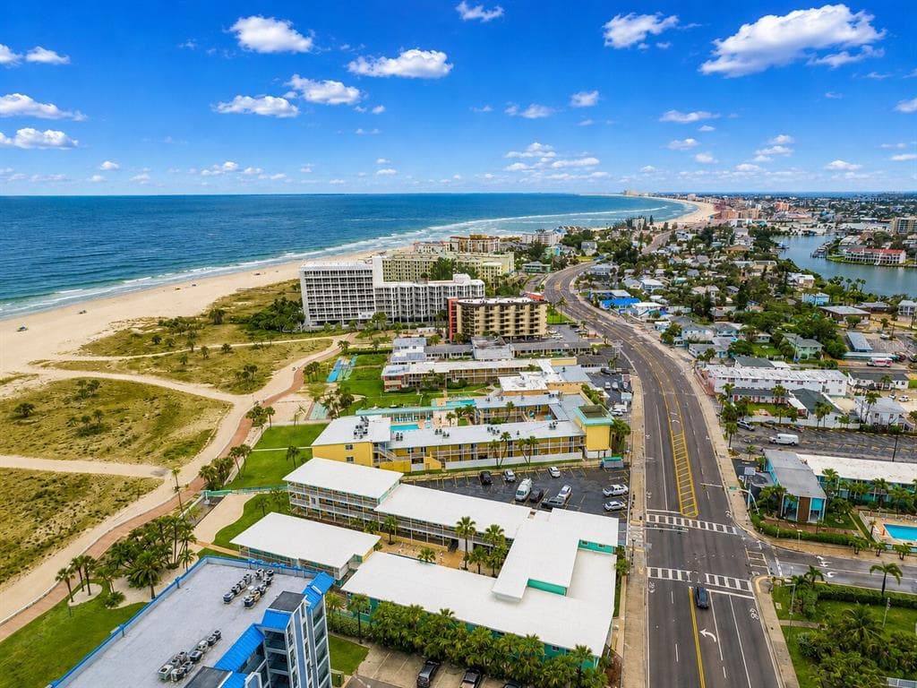 11730 GULF BOULEVARD 29 photo 23