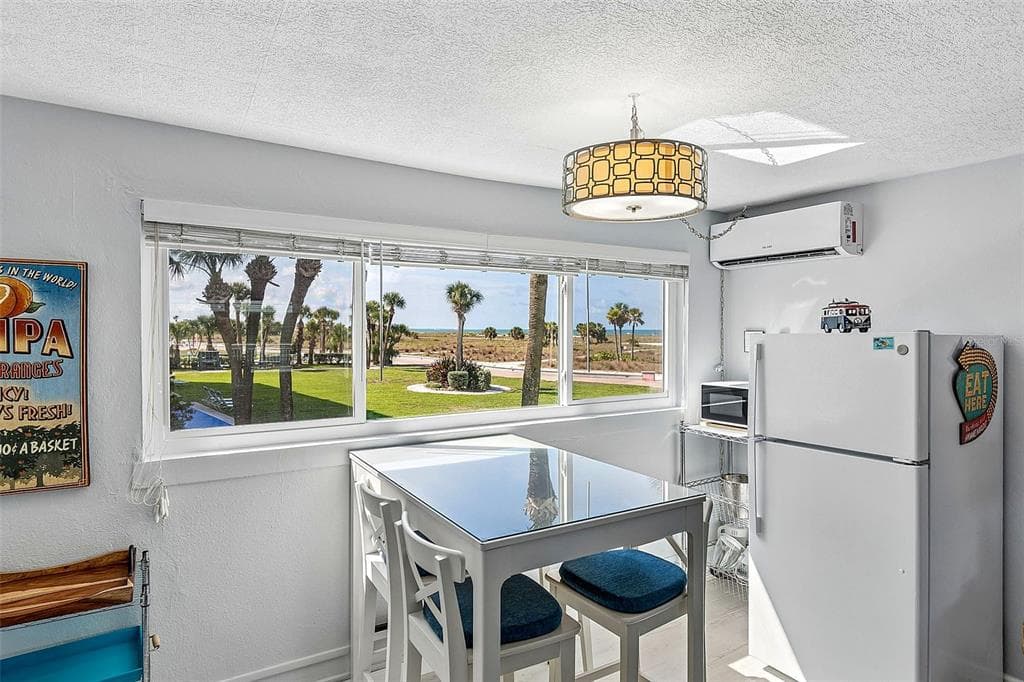11730 GULF BOULEVARD 29 photo 4