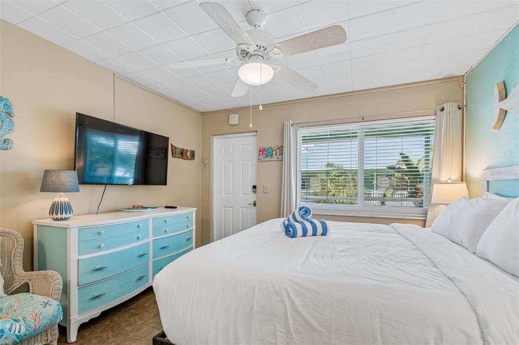 11730 GULF BOULEVARD 31 photo 6