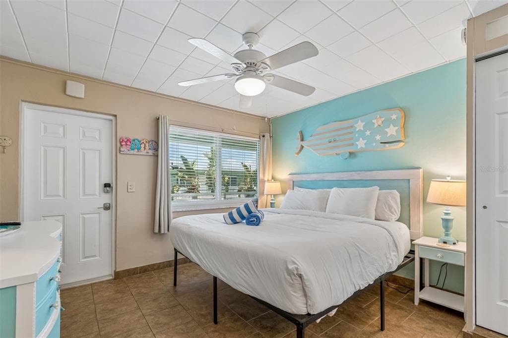 11730 GULF BOULEVARD 31 photo 5