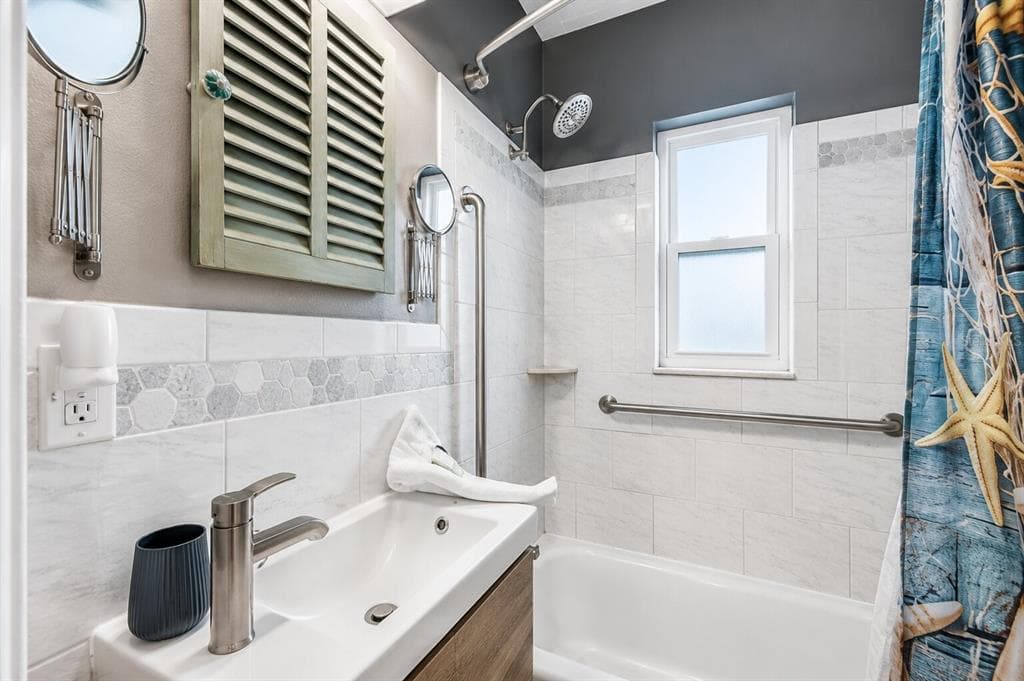 11730 GULF BOULEVARD 32 photo 7