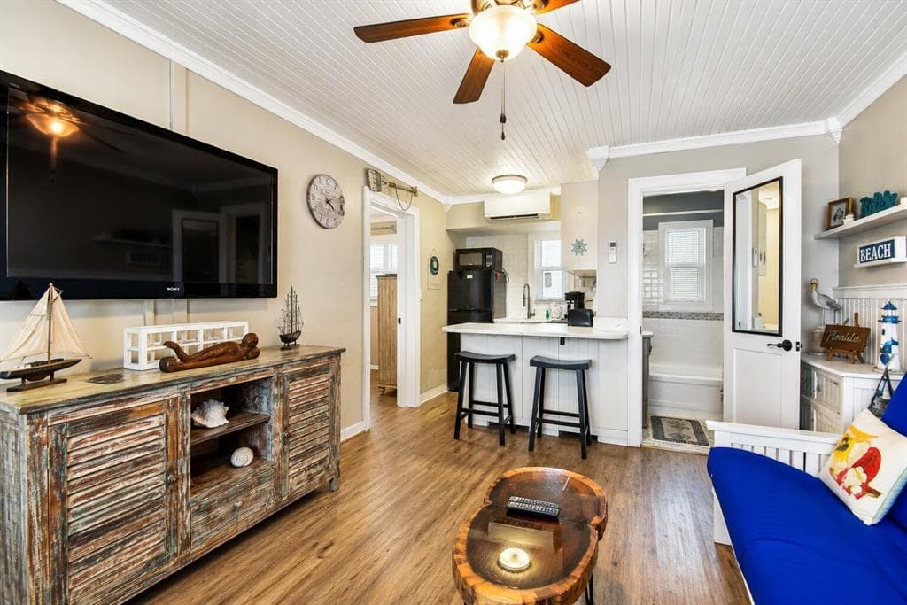 11730 GULF BOULEVARD 32 photo 4