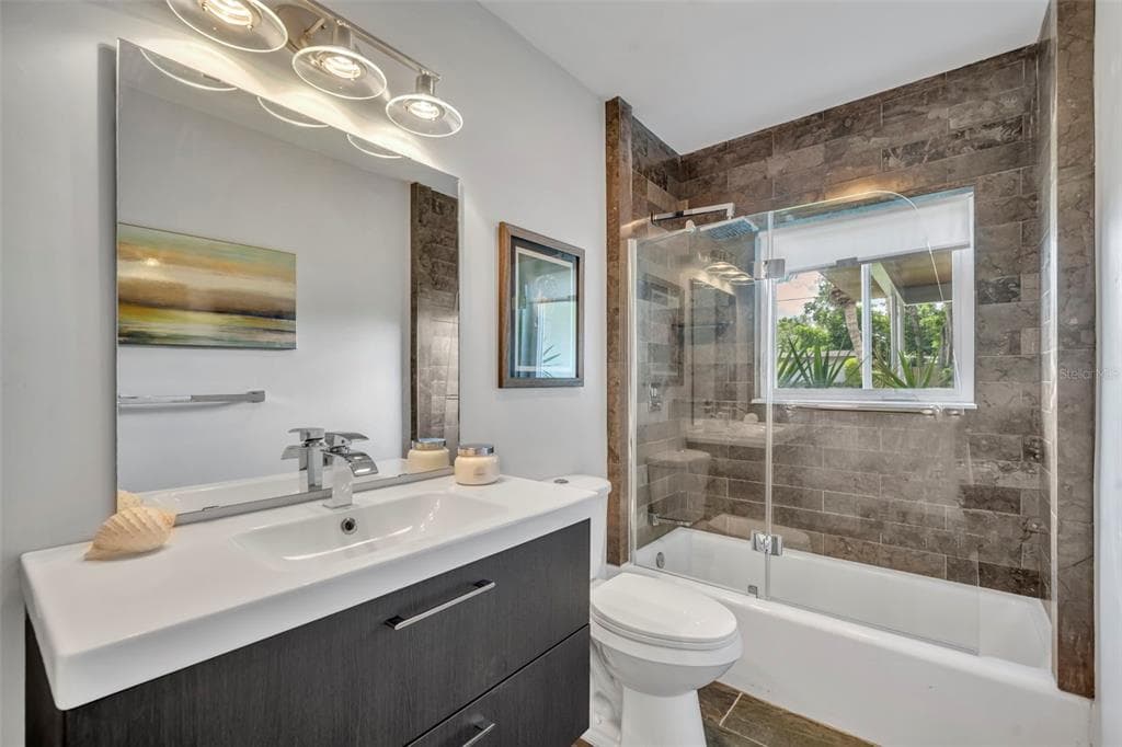 1841 LAKE SPIER DRIVE photo 20