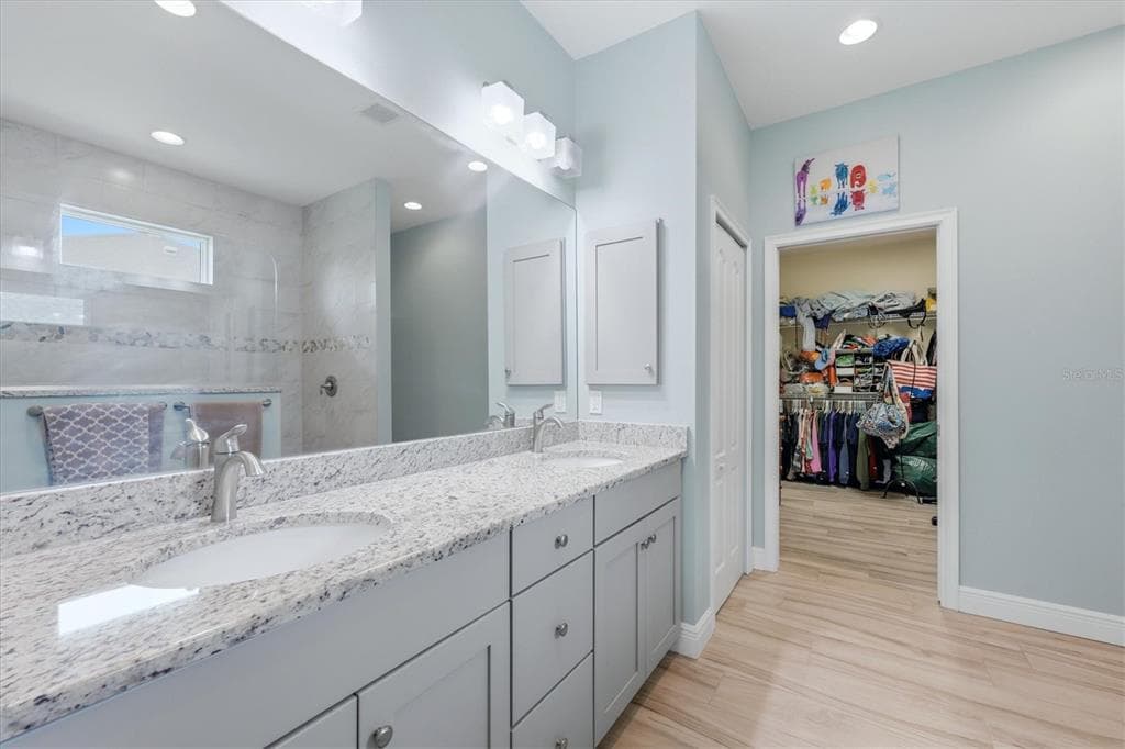 48 LONG MEADOW LANE photo 22