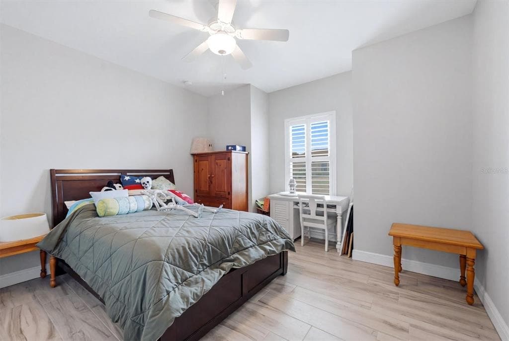 48 LONG MEADOW LANE photo 25