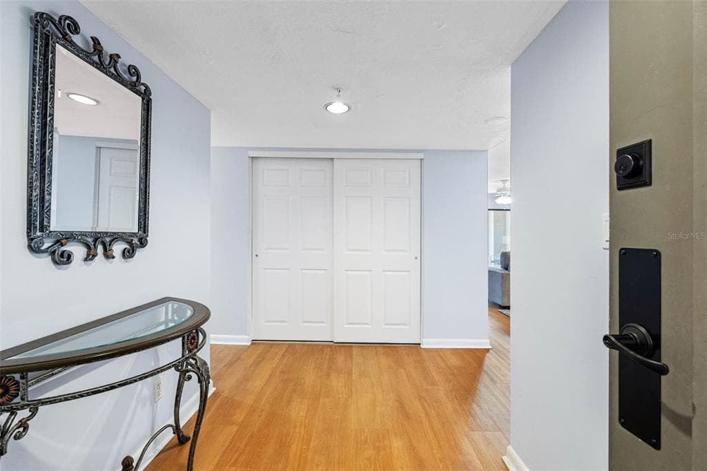 1480 GULF BOULEVARD 1011 photo 3