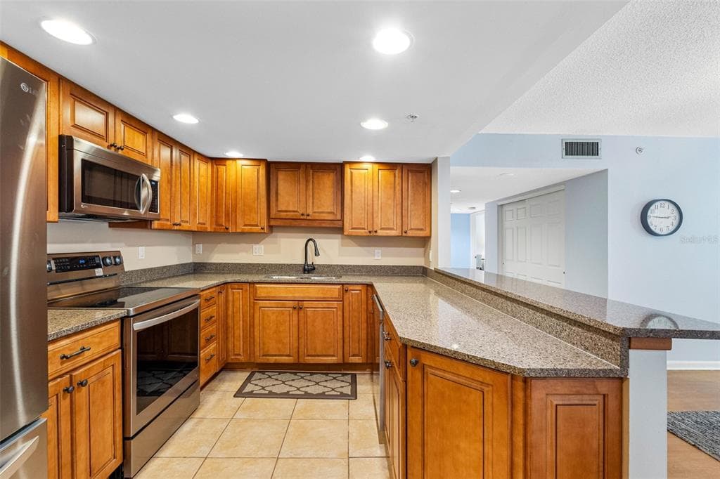 1480 GULF BOULEVARD 1011 photo 9