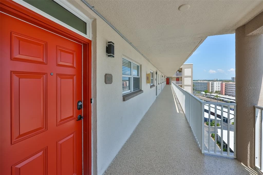 5980 SHORE BOULEVARD S 907 photo 2