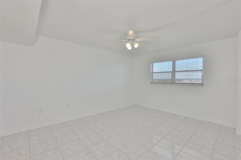 5980 SHORE BOULEVARD S 907 photo 13