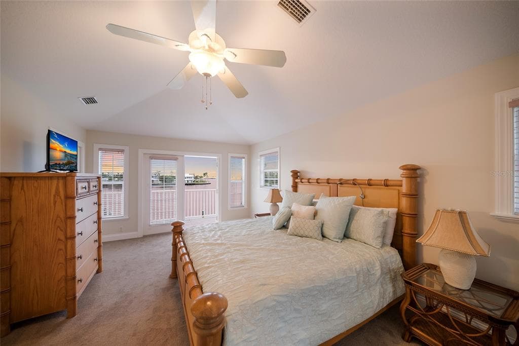 532 70TH STREET photo 22