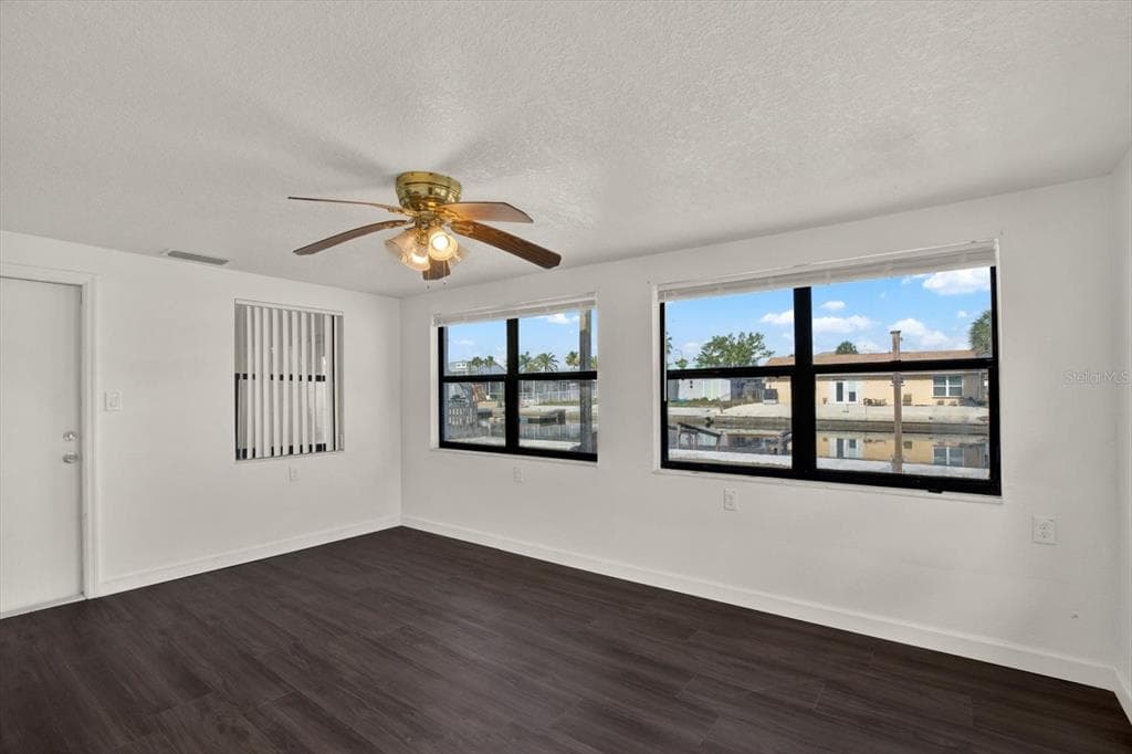 13605 GARRIS DRIVE photo 15