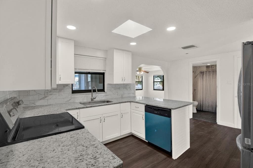 13605 GARRIS DRIVE photo 11