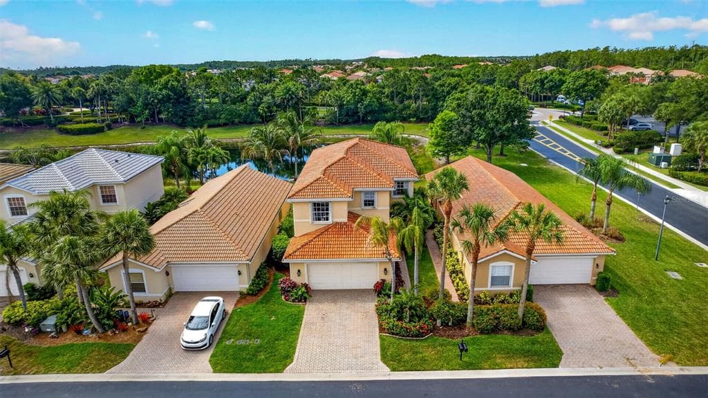 10284 CREPE JASMINE LANE photo 1