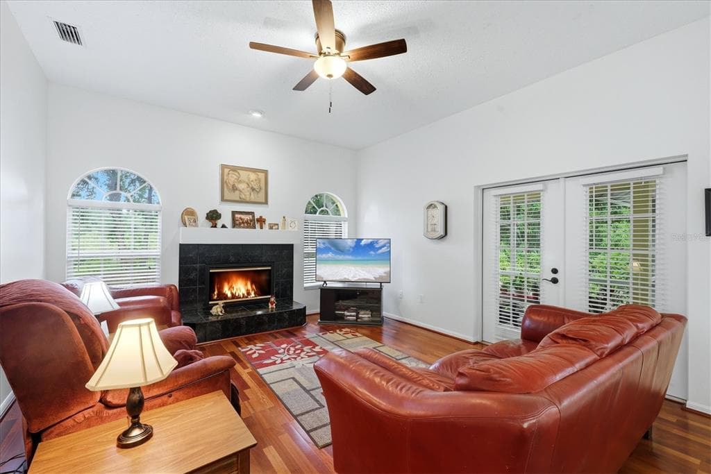 3510 CRYSTAL LAKES COURT photo 4