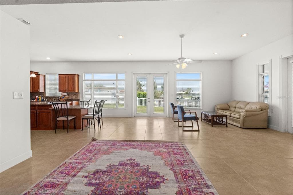 710 116TH AVENUE photo 12