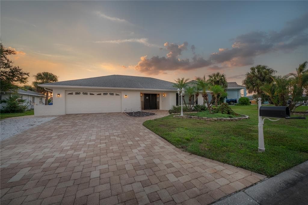 6322 COTTONWOOD LANE photo 1