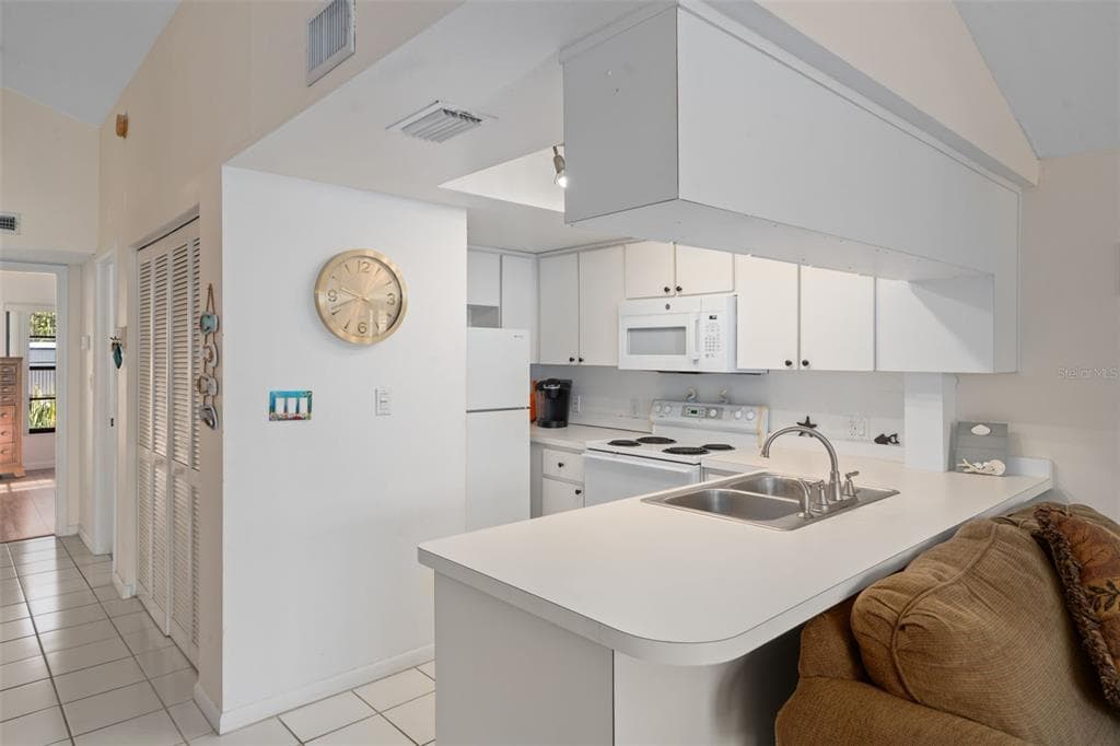 2571 CYPRUS DRIVE 1-201 photo 13