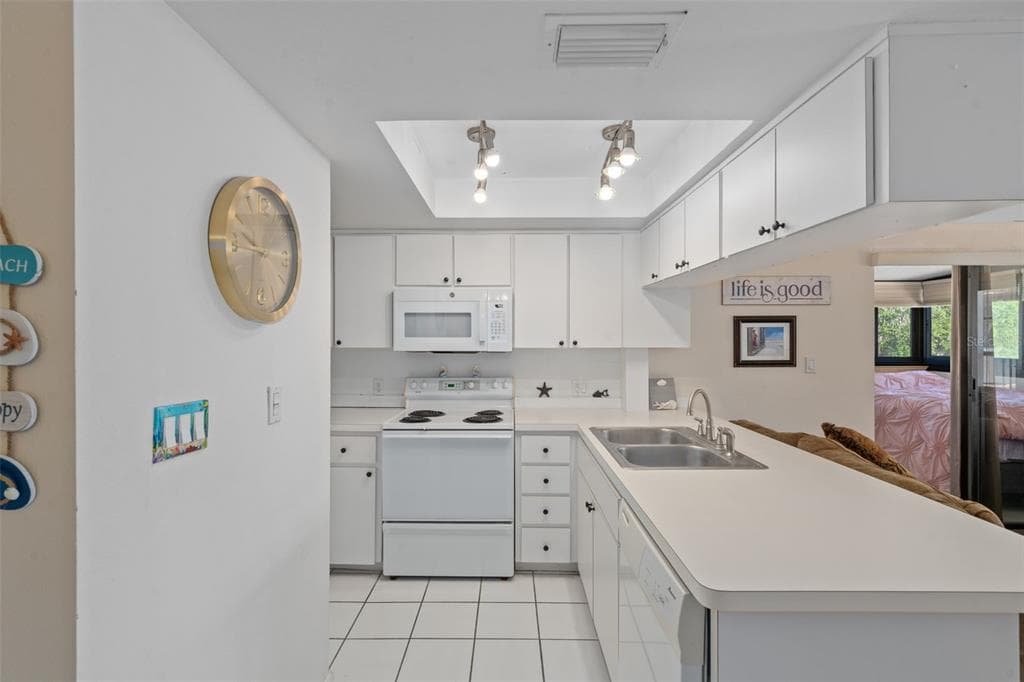 2571 CYPRUS DRIVE 1-201 photo 14