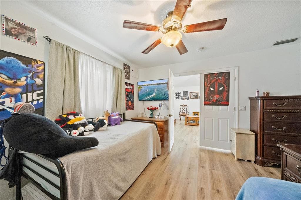 1687 WISE DRIVE photo 11