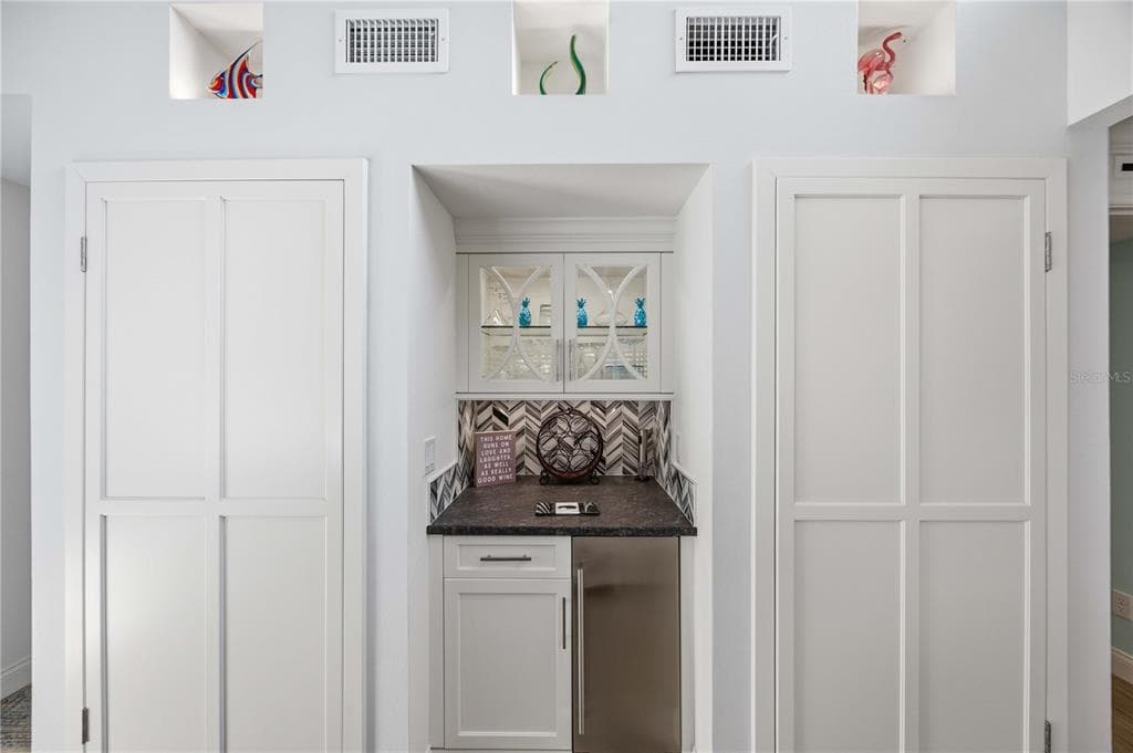500 PARK BOULEVARD S 22 photo 17