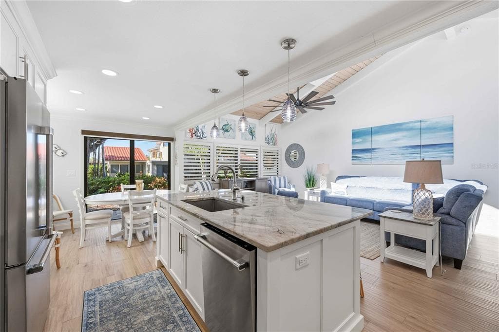 500 PARK BOULEVARD S 22 photo 11