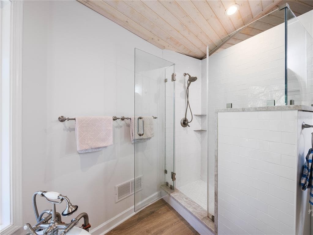 13797 NE 199TH STREET photo 17