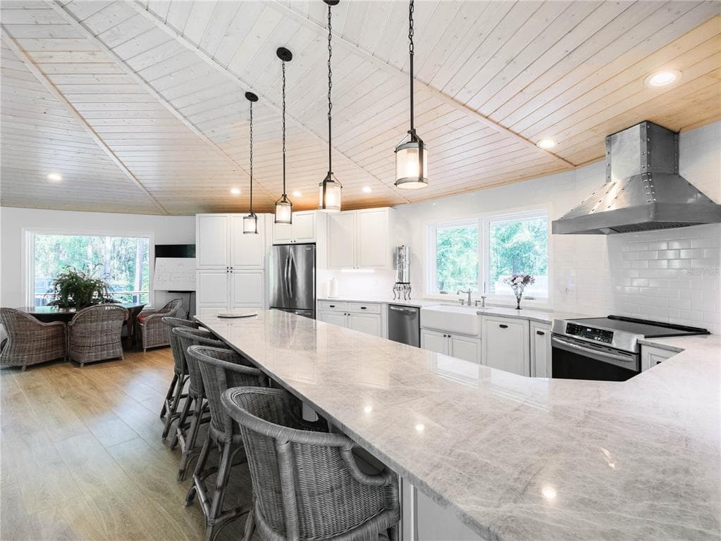 13797 NE 199TH STREET photo 9